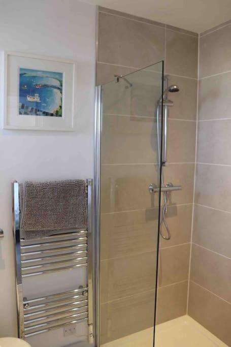 St Agnes Perfect Location, Hot Tub, Sea Views, Gym Apartment Bagian luar foto