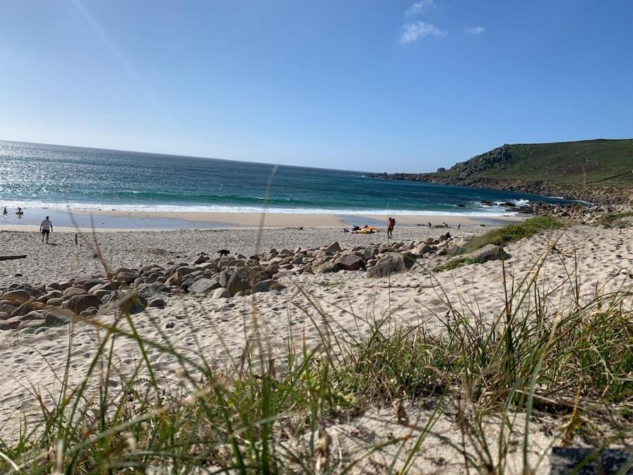 St Agnes Perfect Location, Hot Tub, Sea Views, Gym Apartment Bagian luar foto